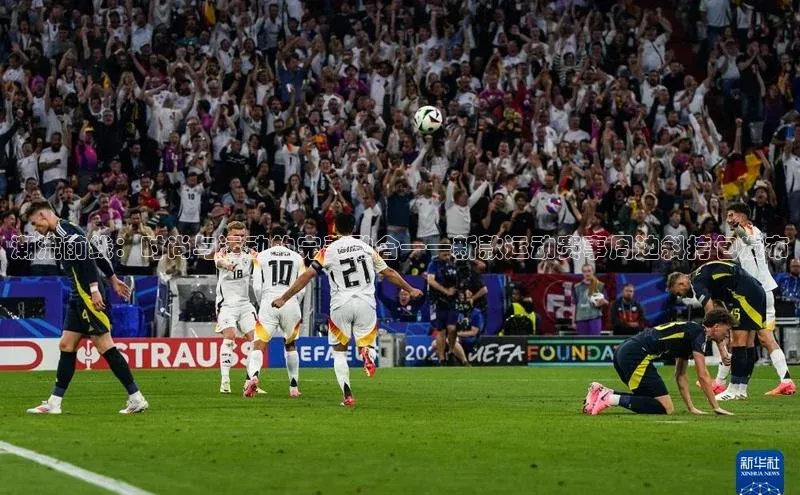 潮流前线：时尚与运动的完美融合——新款运动赛事周边斜挎包发布